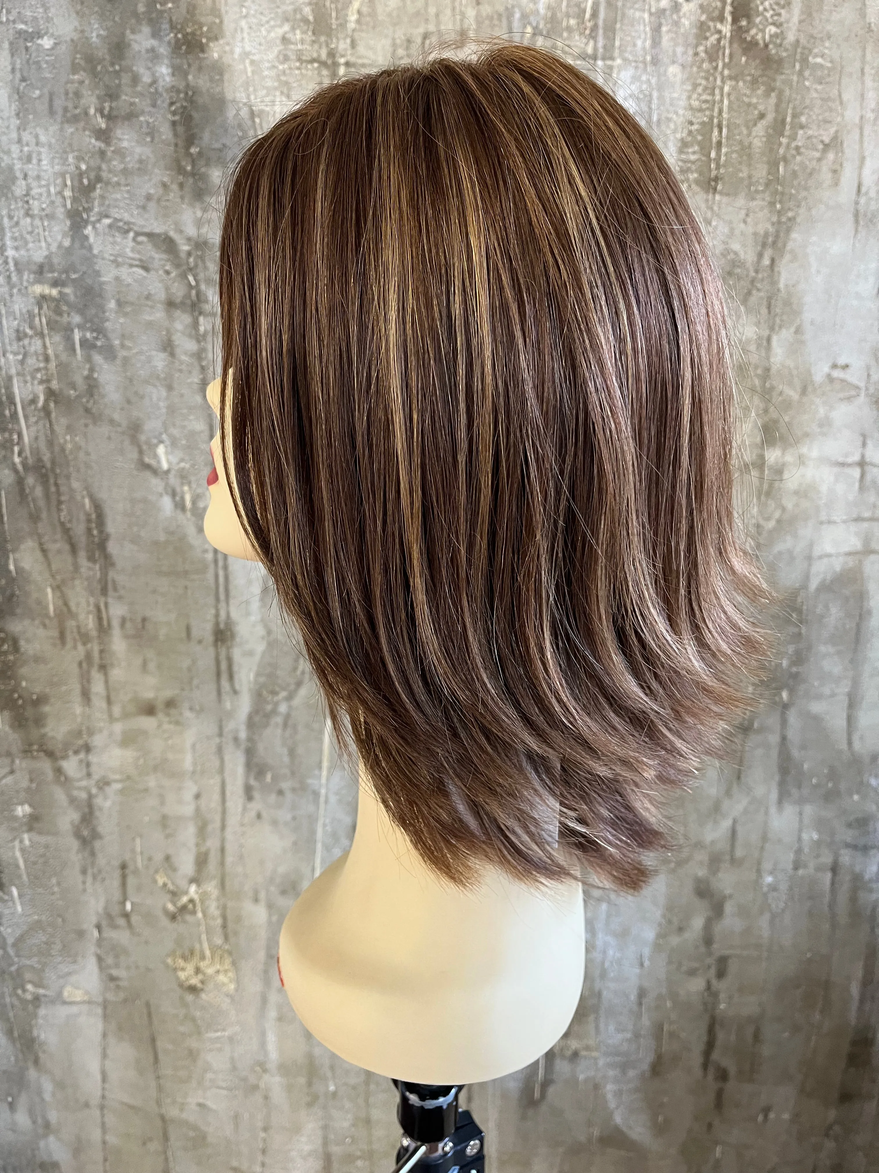 100% EUROPEAN PROCESSED HUMAN HAIR 16" LIGHT BROWN WITH BLOND HIGHLIGHTS