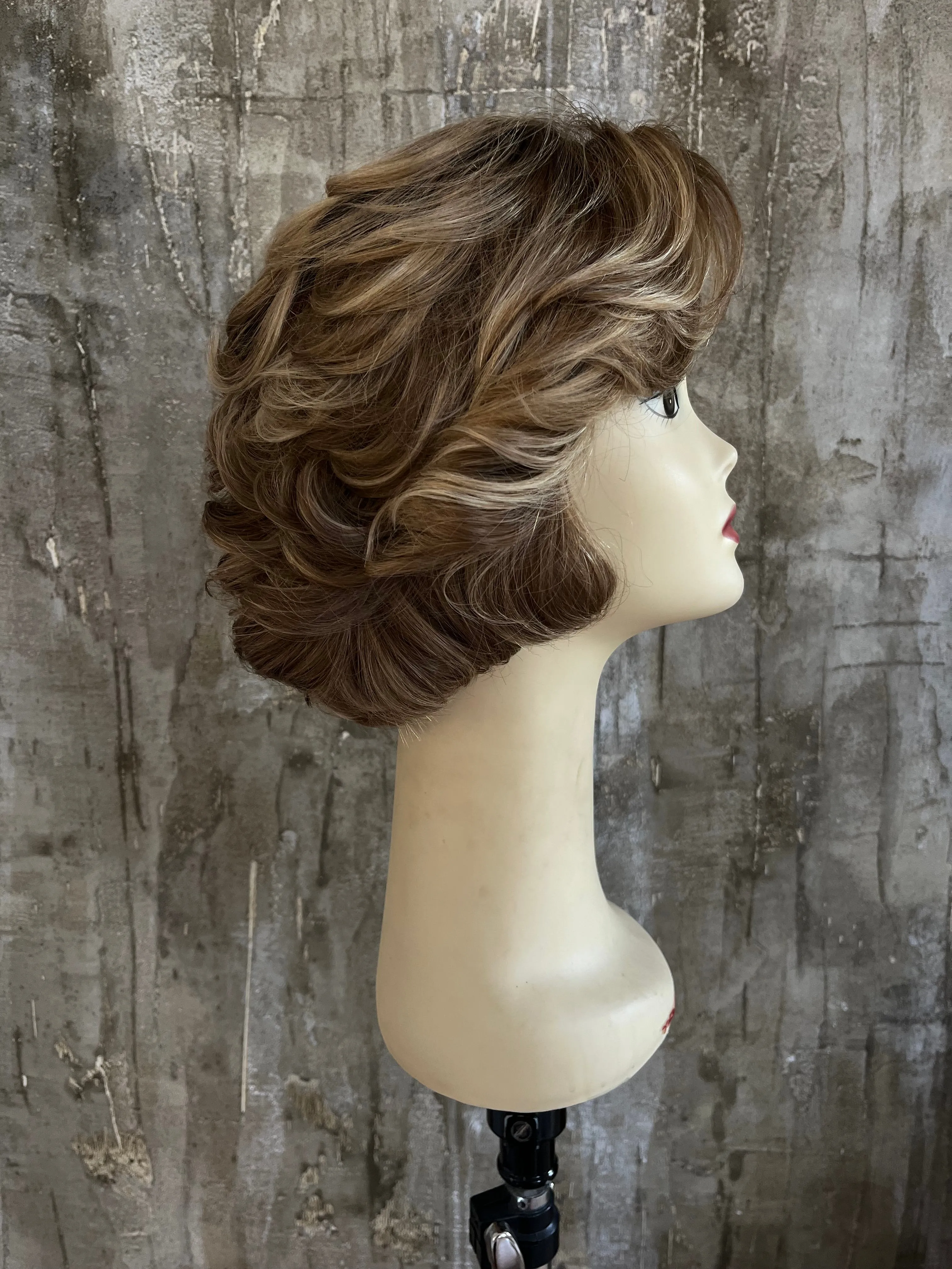 100% EUROPEAN VIRGIN HUMAN HAIR 12" BLOND WITH DARK ROOTS