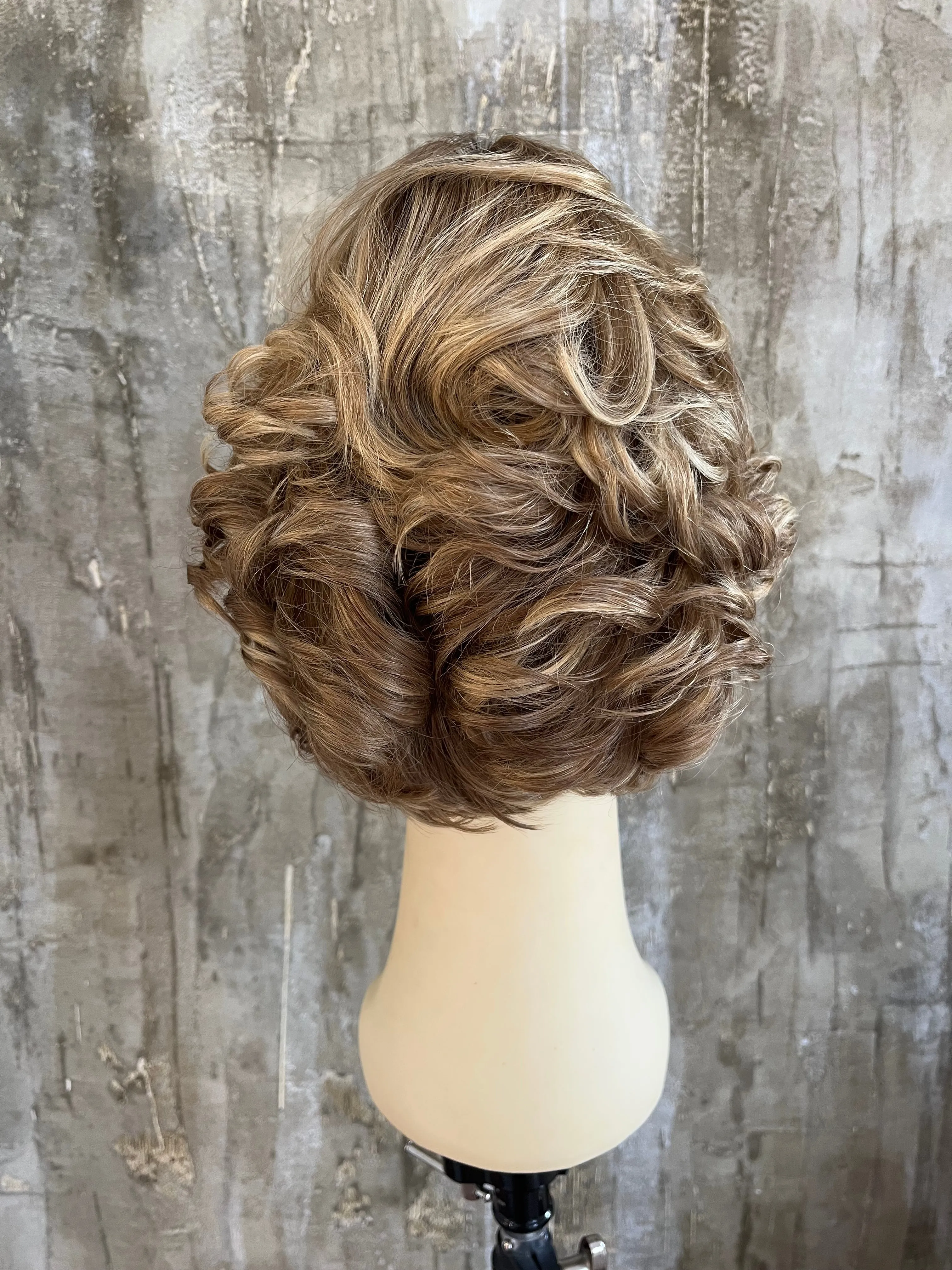 100% EUROPEAN VIRGIN HUMAN HAIR 12" BLOND WITH DARK ROOTS