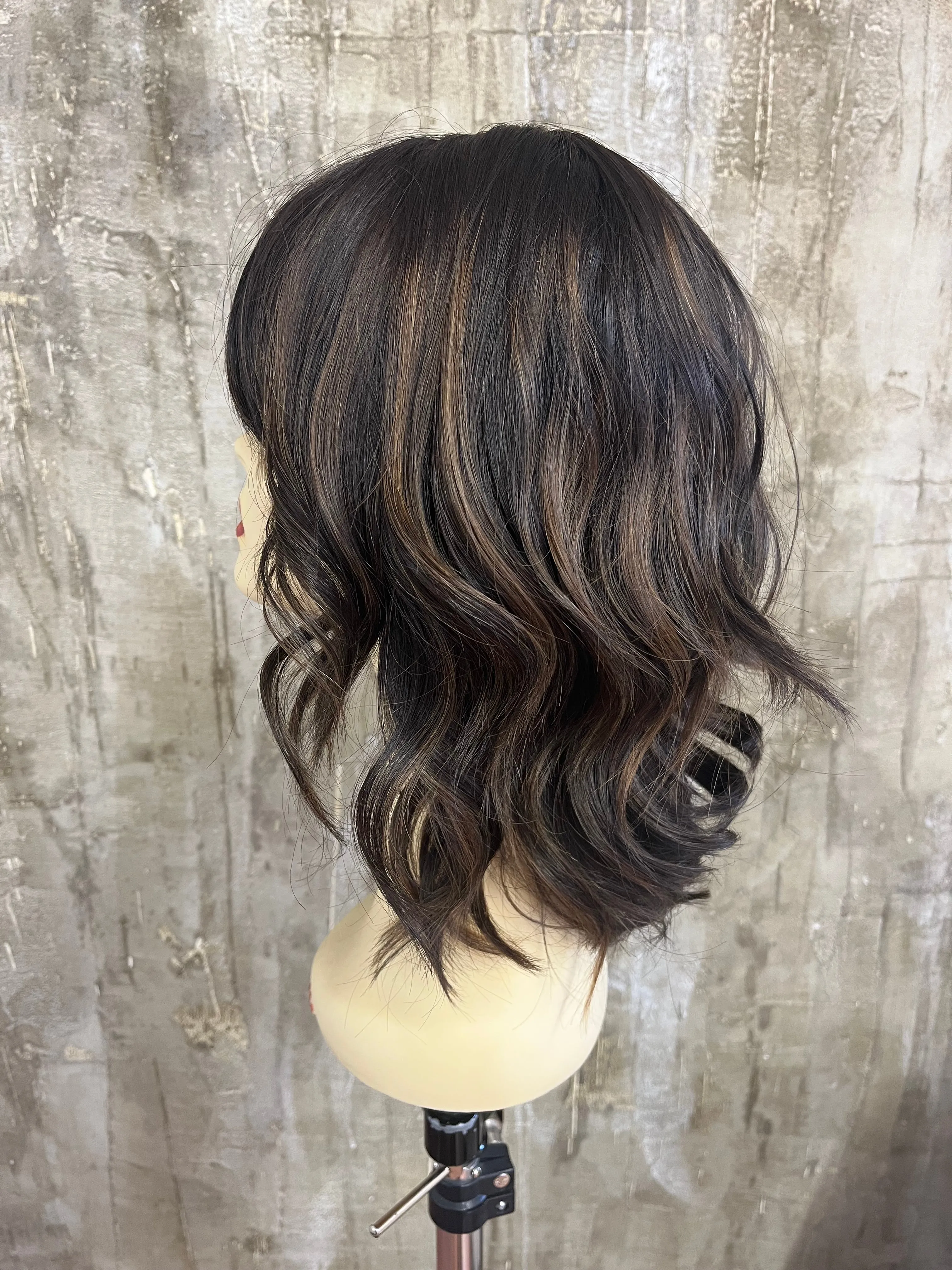 100% EUROPEAN VIRGIN HUMAN HAIR 16" BROWN WITH HIGHLIGHTS