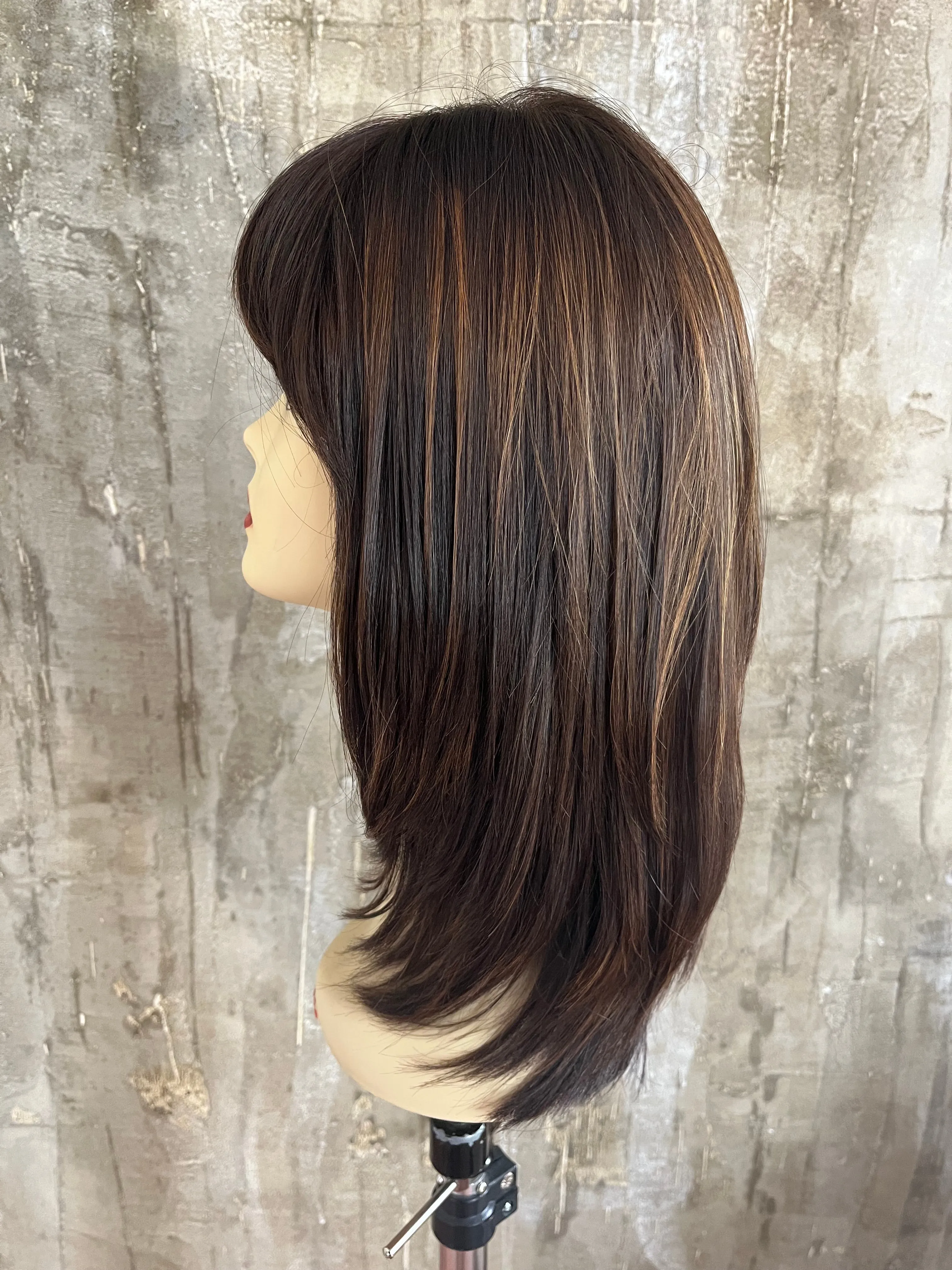 100% EUROPEAN VIRGIN HUMAN HAIR 19" BROWN WITH HIGHLIGHTS