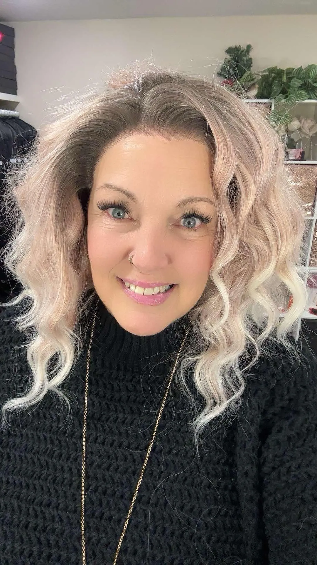 Brenda Collection-Erica 13*6 lace front apricot pinkish wavy Ombre blonde lace Front Wig glue less