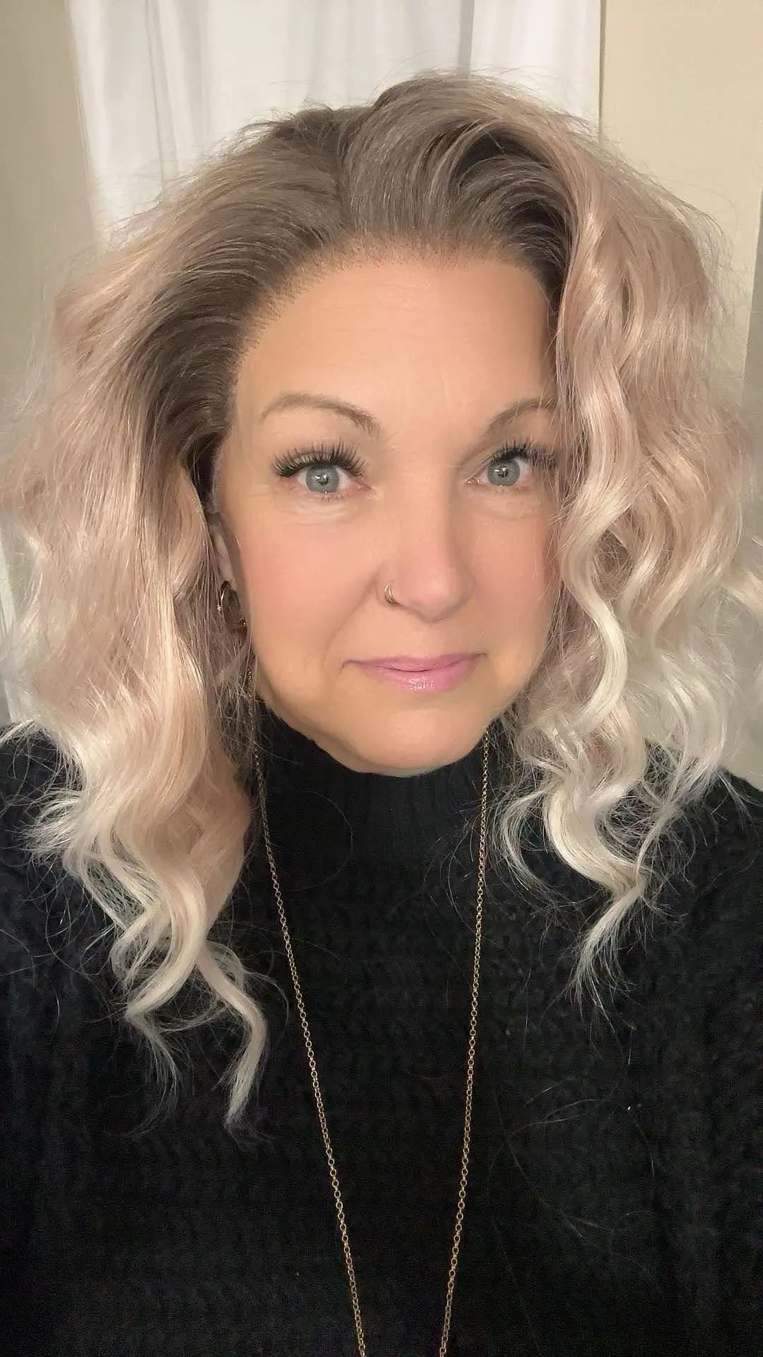 Brenda Collection-Erica 13*6 lace front apricot pinkish wavy Ombre blonde lace Front Wig glue less